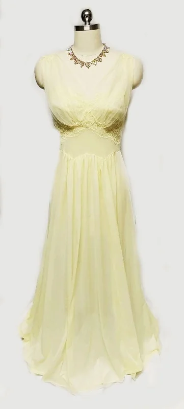 *  BEAUTIFUL VINTAGE VANITY FAIR APPLIQUES, LACE & TULLE NYLON TRICOT NIGHTGOWN IN LEMON CHIFFON